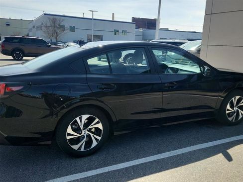 Used 2023 Subaru Legacy Premium image 4