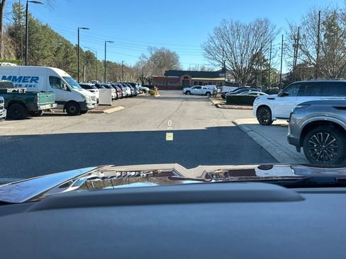 Used 2021 GMC Yukon Denali w/ Denali Premium Package image 17