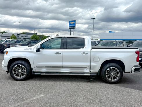Certified 2024 Chevrolet Silverado 1500 High Country w/ Technology Package AWD/4WD image 4