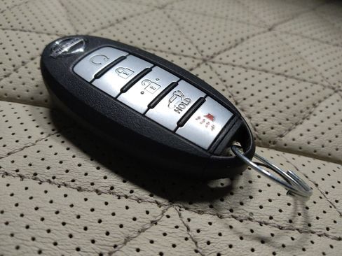 Used 2021 Nissan Murano Platinum w/ Cargo Package image 32