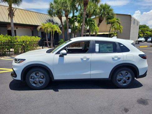 New 2027 Honda HR-V LX image 8