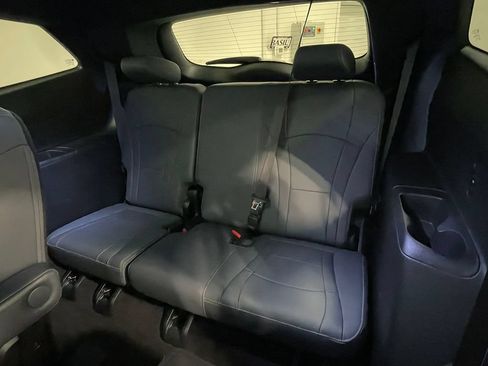Used 2024 Buick Enclave Essence w/ Sport Touring Edition AWD/4WD image 18