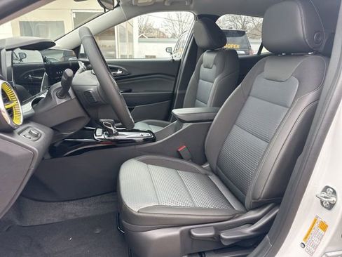 New 2026 Chevrolet Trax LT w/ LT Convenience Package image 8