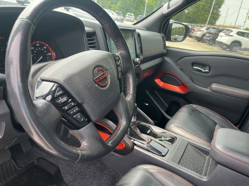 Used 2023 Nissan Frontier PRO-4X w/ Pro-4X Premium Package AWD/4WD image 11