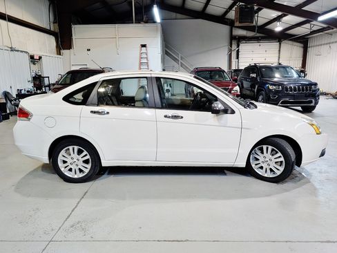Used 2010 Ford Focus SEL image 8