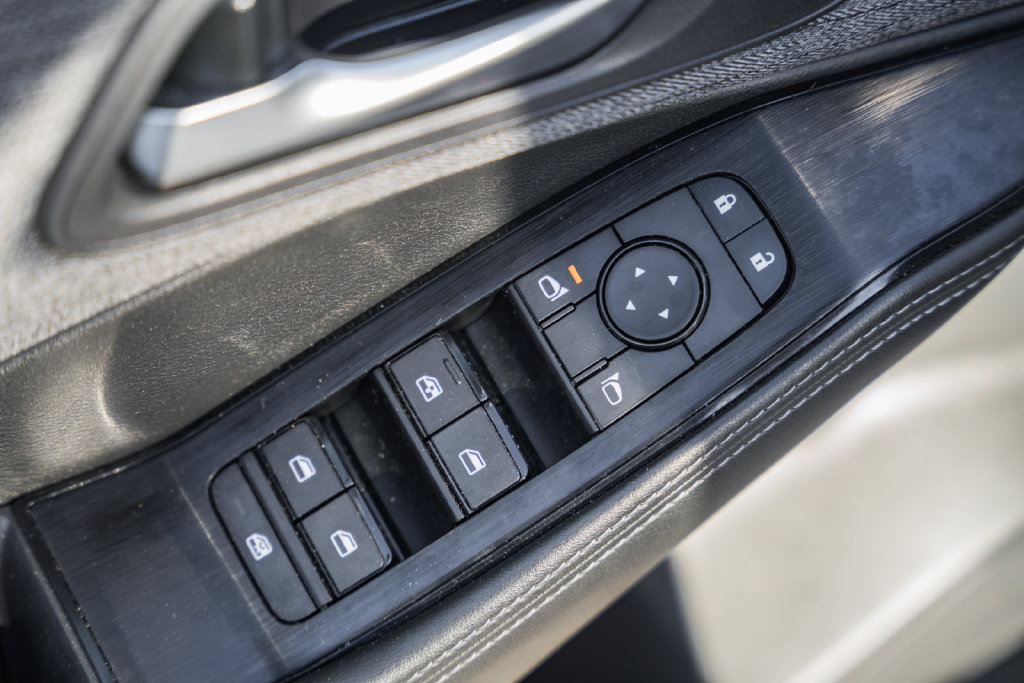 Used 2023 Nissan Rogue SV AWD/4WD image 36