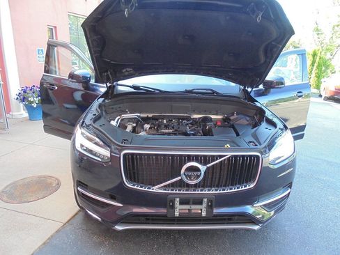 Used 2016 Volvo XC90 T6 Momentum AWD/4WD image 32