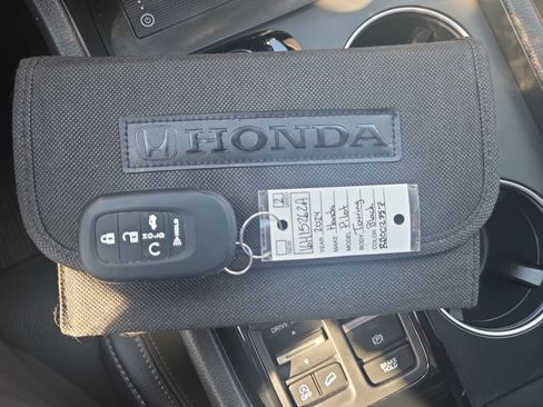 Certified 2024 Honda Pilot Touring image 33