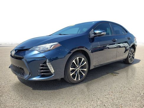 Used 2017 Toyota Corolla SE FWD image 2