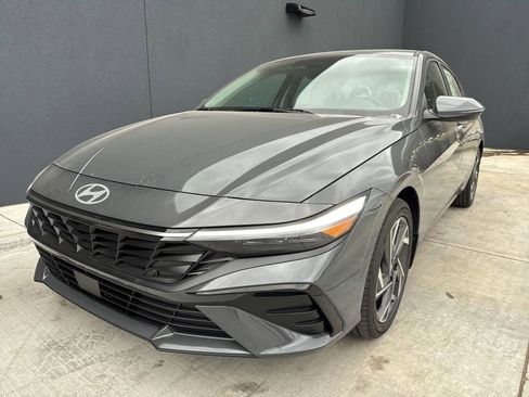 New 2026 Hyundai Elantra Limited FWD image 1