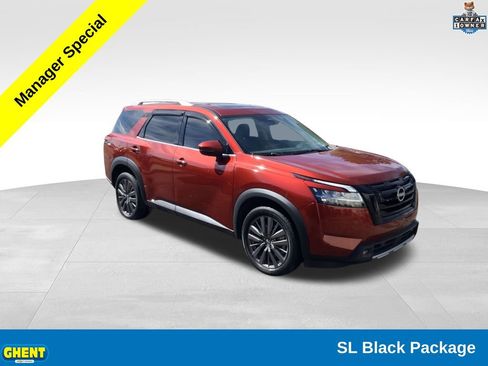 Used 2022 Nissan Pathfinder SL w/ SL Premium Package image 1