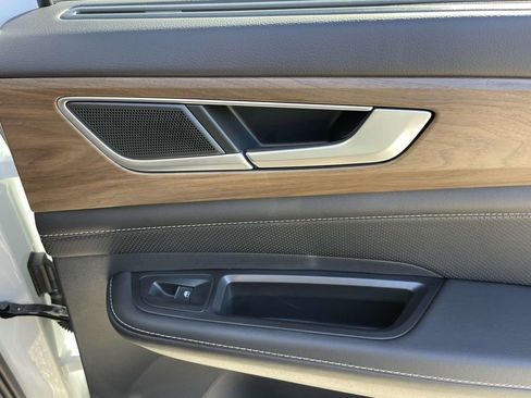 New 2026 Volkswagen Atlas SE FWD image 11
