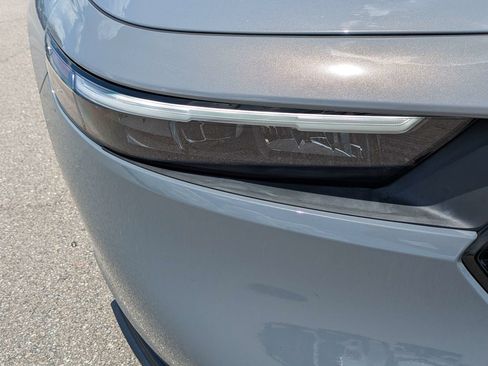 Used 2023 Honda Accord Sport image 9