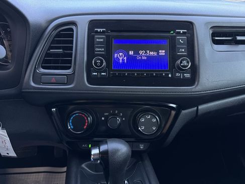 Used 2018 Honda HR-V LX image 10