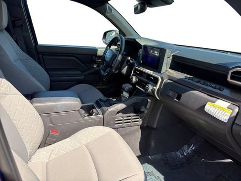 Certified 2025 Toyota Tacoma SR5 AWD/4WD image 20