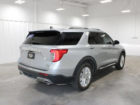 Used 2023 Ford Explorer Limited w/ Limited Technology Package RWD image 9