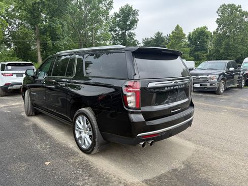 Used 2022 Chevrolet Suburban High Country w/ Premium Package 2 image 4