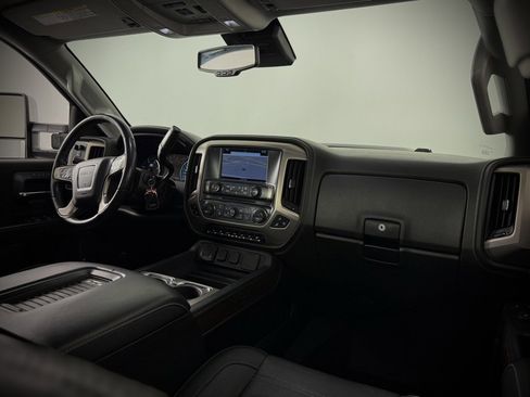 Used 2019 GMC Sierra 2500 Denali image 23
