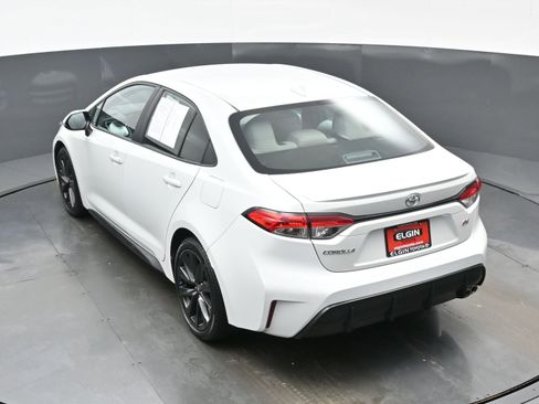 Used 2024 Toyota Corolla SE FWD image 37