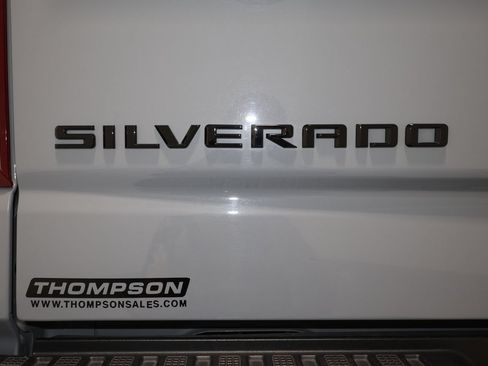 Used 2024 Chevrolet Silverado 1500 LT Trail Boss w/ Convenience Package II AWD/4WD image 38