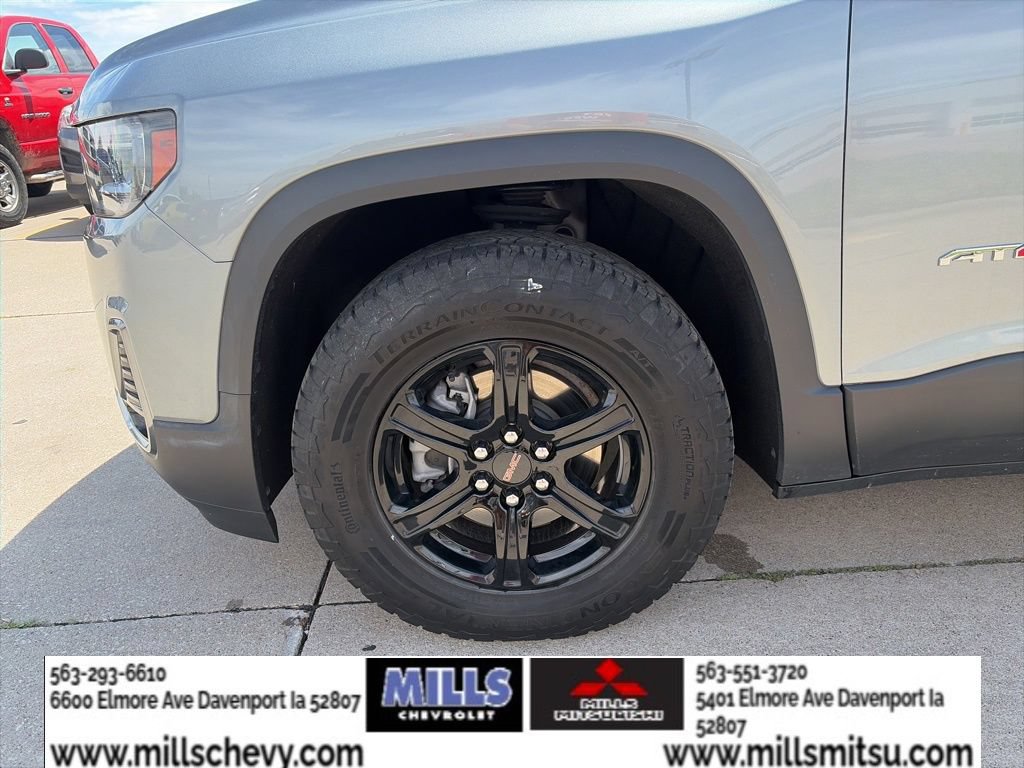 Used 2023 GMC Acadia AT4 w/ Technology Package AWD/4WD image 9