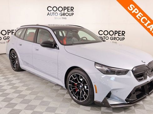 New 2026 BMW M5 Touring image 1
