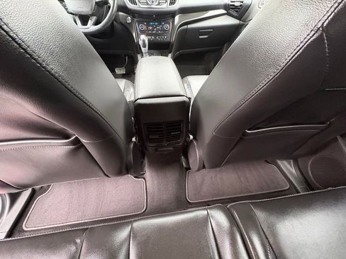 Certified 2019 Ford Escape Titanium w/ U9j03 - Titanium Tow Package image 23