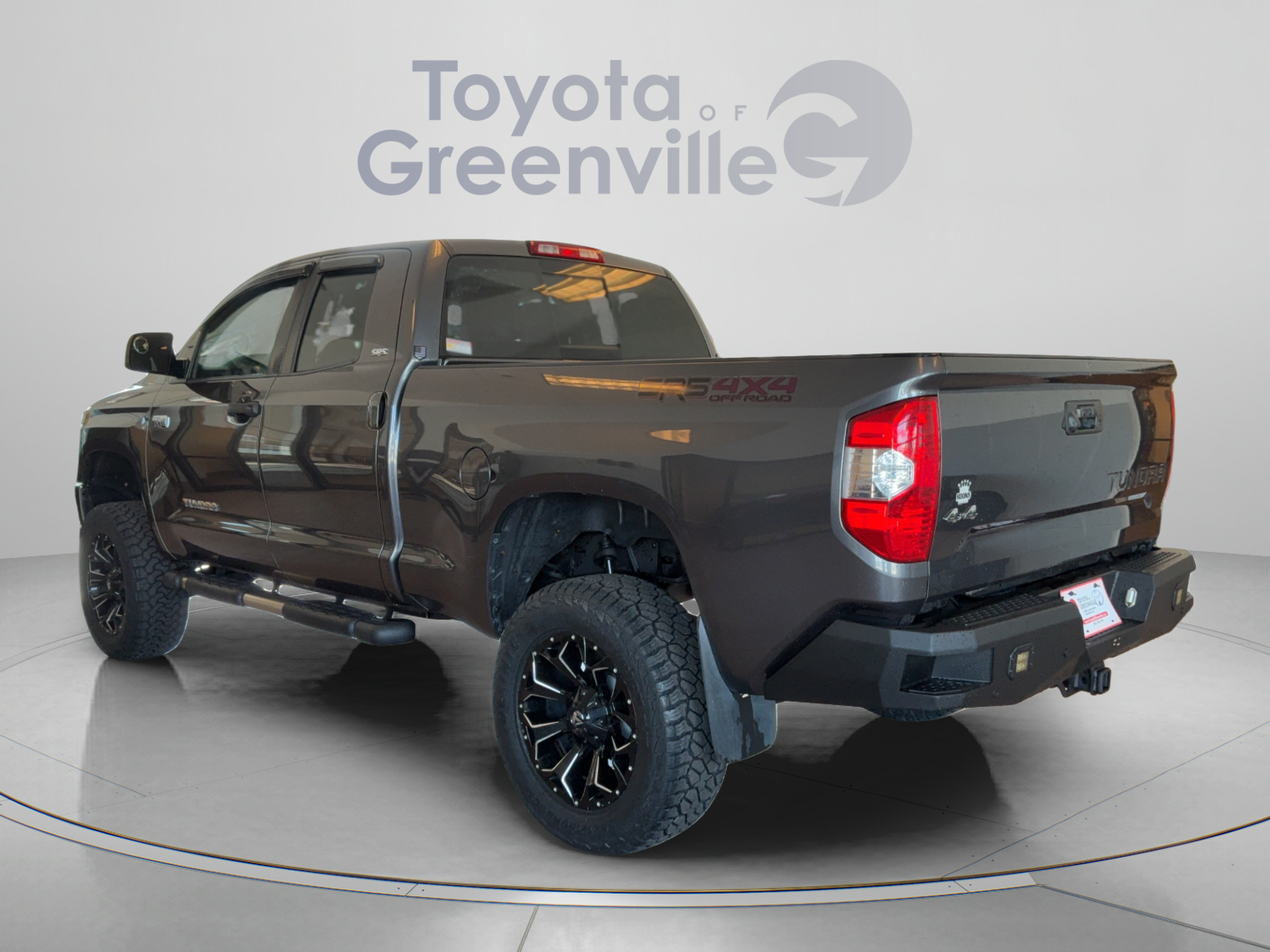 Used 2019 Toyota Tundra SR5 AWD/4WD image 4