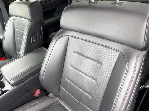 Used 2025 Hyundai Santa Fe Calligraphy AWD/4WD image 18
