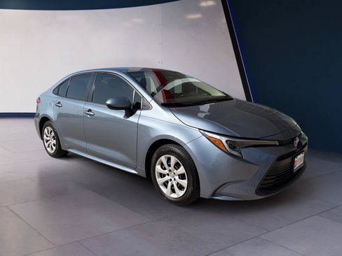 Used 2025 Toyota Corolla LE FWD image 7