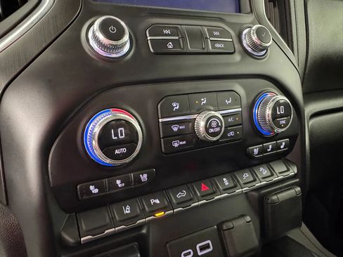 Used 2023 GMC Sierra 2500 AT4 w/ AT4 Preferred Package AWD/4WD image 22