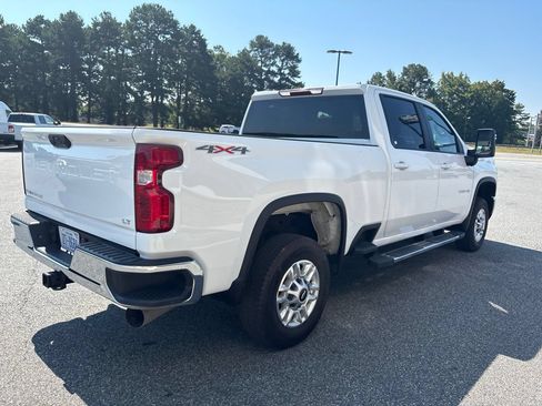 Used 2025 Chevrolet Silverado 2500 LT w/ Convenience Package AWD/4WD image 7
