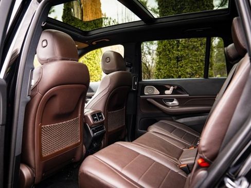 Used 2022 Mercedes-Benz GLS 450 4MATIC w/ AMG Line Exterior image 42