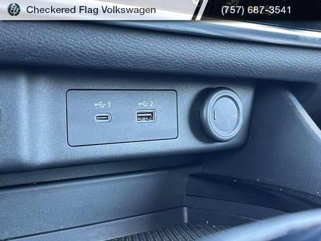Used 2023 Nissan Rogue SV AWD/4WD image 40