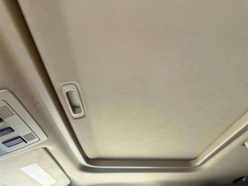 Used 2009 Cadillac Escalade AWD image 31