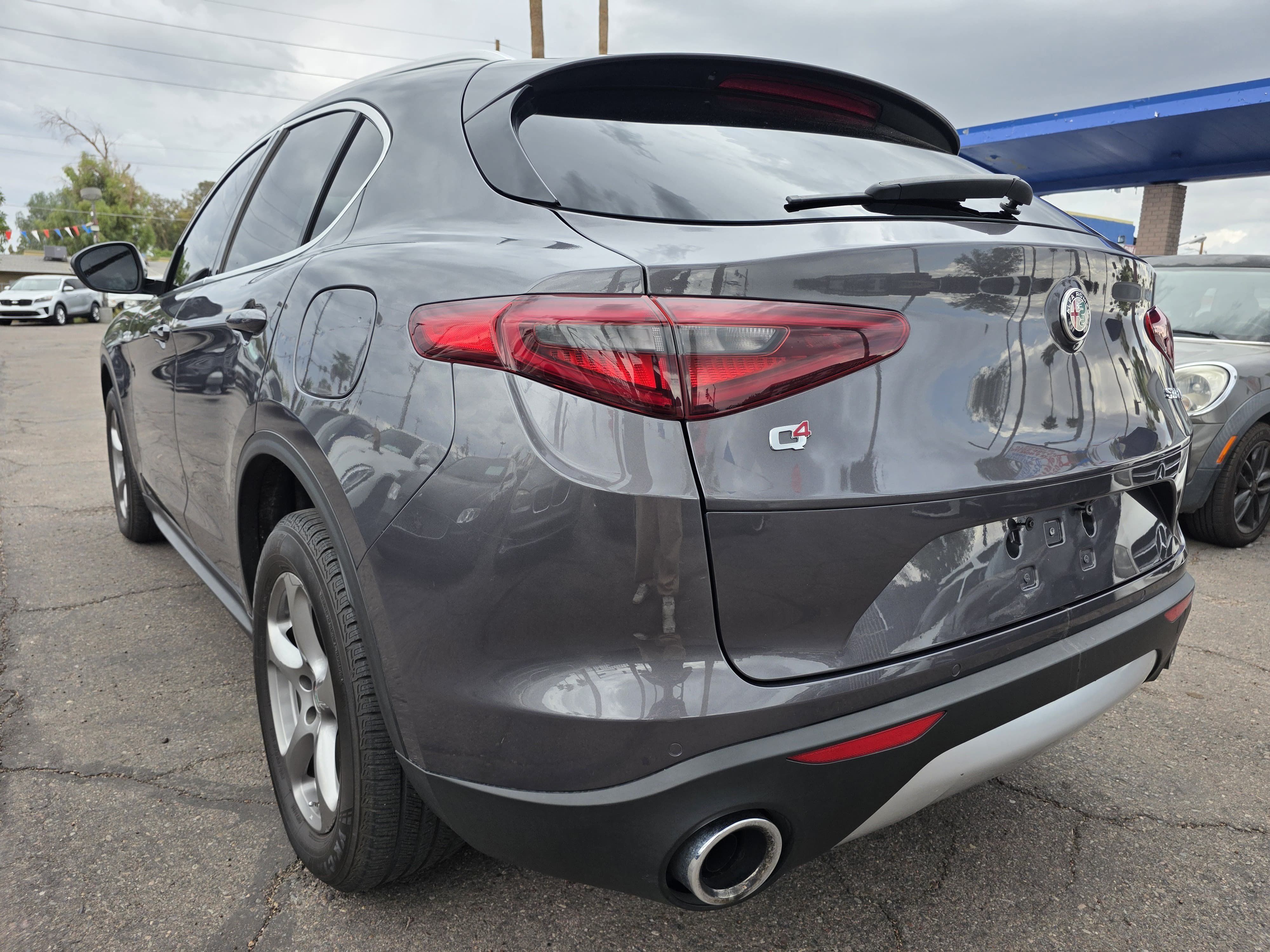 Used 2018 Alfa Romeo Stelvio AWD image 5