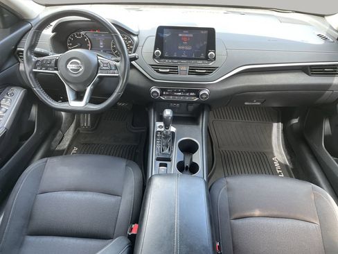 Used 2019 Nissan Altima 2.5 SV FWD image 12