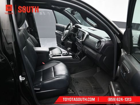 Used 2023 Toyota Tacoma Limited image 32