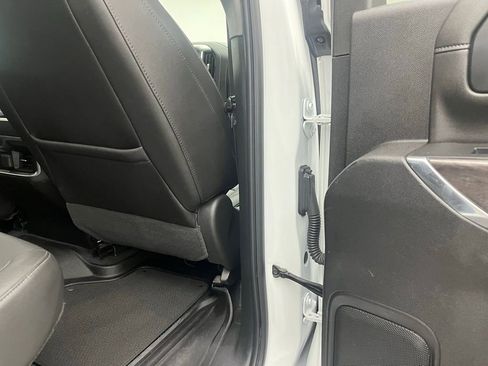 Used 2021 Chevrolet Silverado 2500 LTZ w/ LTZ Plus Package image 34