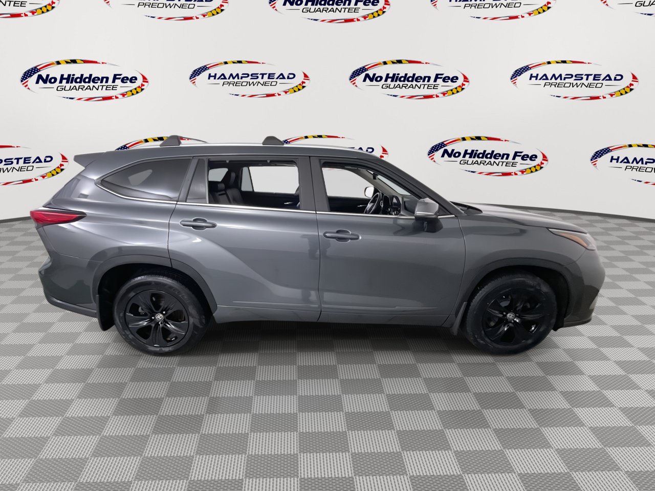 Used 2023 Toyota Highlander XLE AWD/4WD image 10