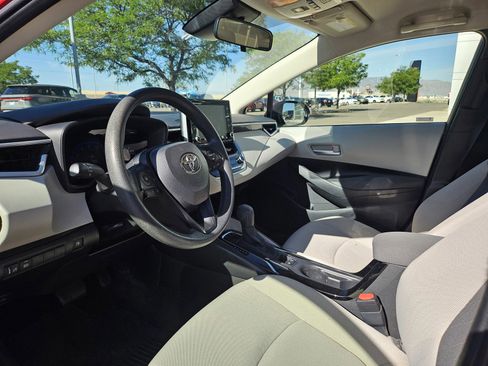 Used 2021 Toyota Corolla LE FWD image 10