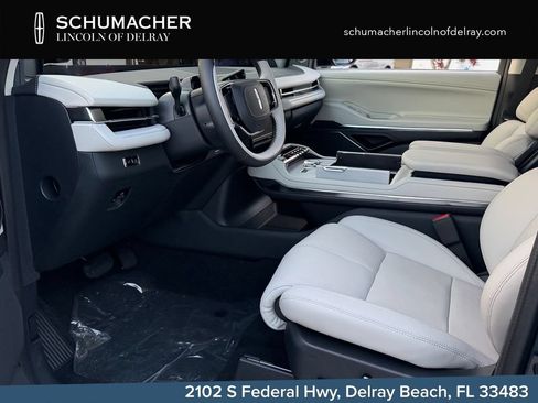 New 2026 Lincoln Navigator Premiere AWD/4WD image 12