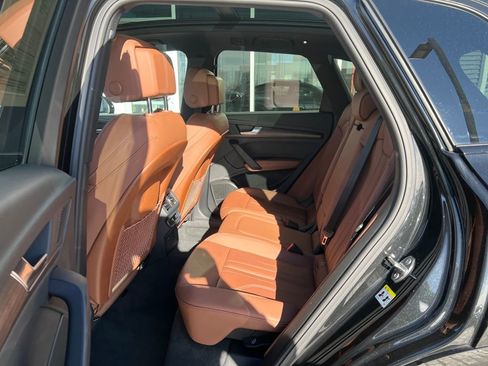 Used 2025 Audi Q5 e Premium Plus image 12