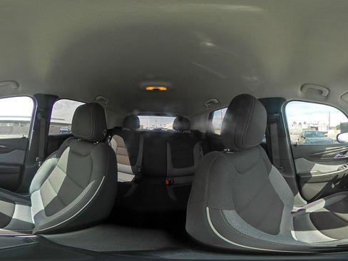 Used 2025 Chevrolet TrailBlazer LT image 41