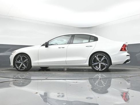 Used 2024 Volvo S60 B5 Ultimate image 39