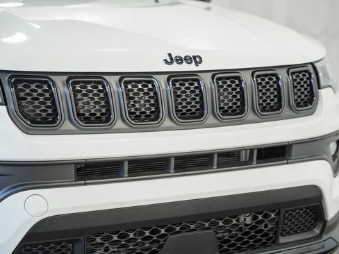 Certified 2023 Jeep Compass Latitude AWD/4WD image 10