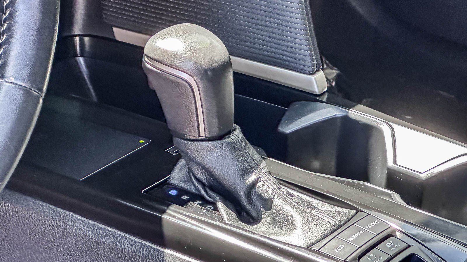 Certified 2025 Toyota Camry SE FWD image 20