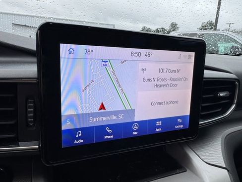 Used 2023 Ford Explorer XLT w/ Equipment Group 202A image 18