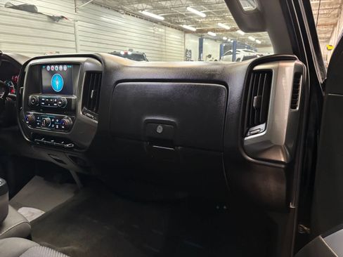 Used 2018 Chevrolet Silverado 1500 LT w/ All Star Edition AWD/4WD image 30