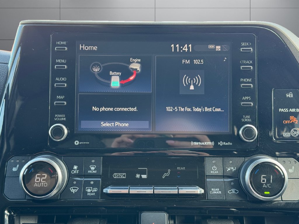 Used 2020 Toyota Highlander XLE AWD/4WD image 21